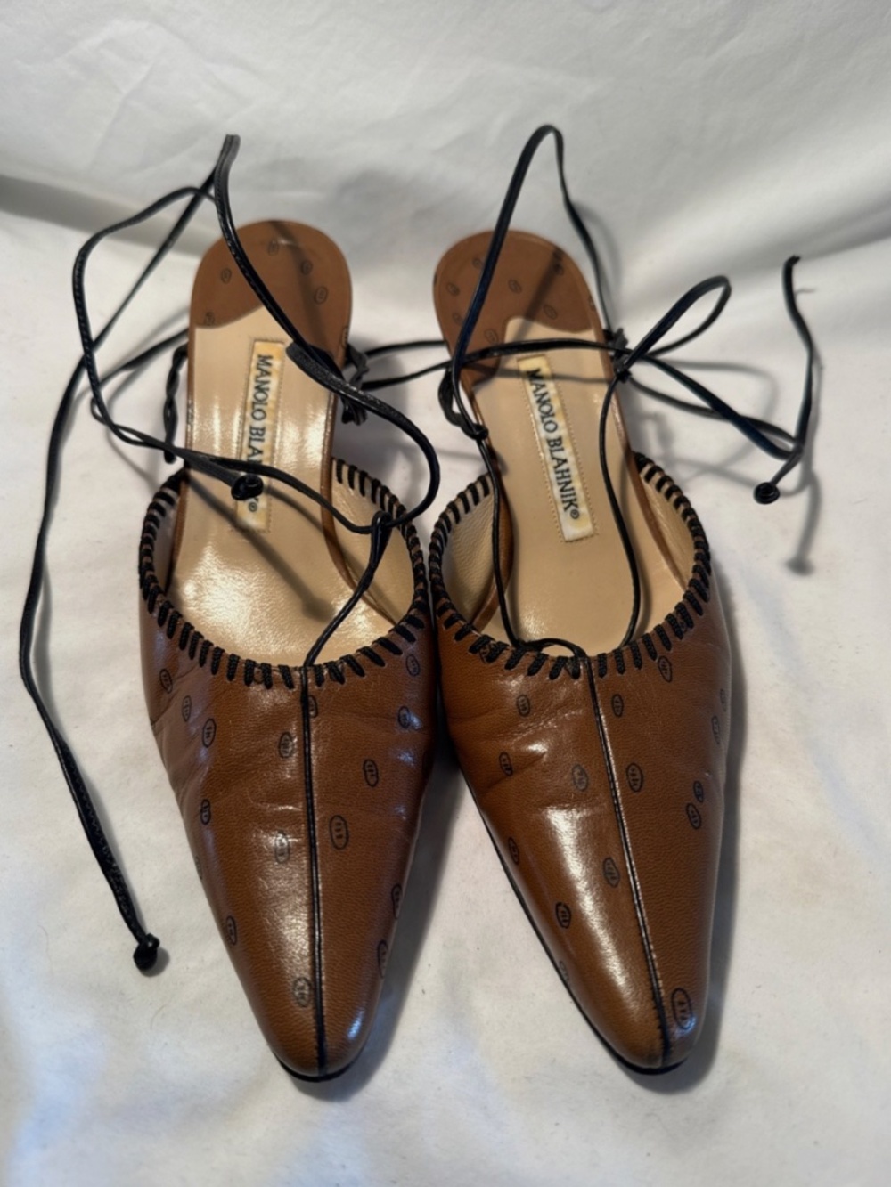 Vintage Brown Tie Up Manolo Blahnik Kitten Heels
